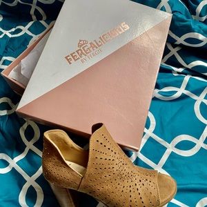 Fergalicious Reno Cutout Medallion open toe bootie